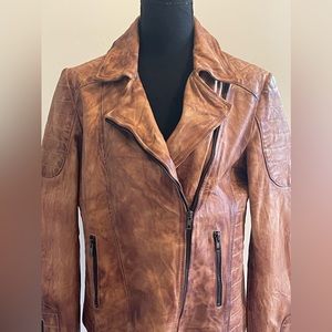 NWOT. Scully, sanded leather Jacket